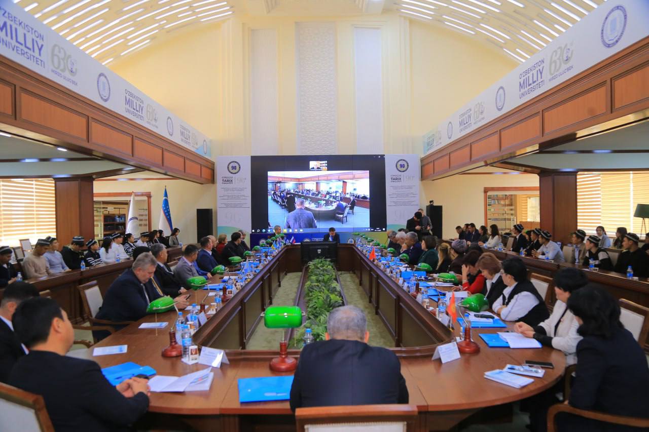 Oftalmologni sikdi onlayn porno